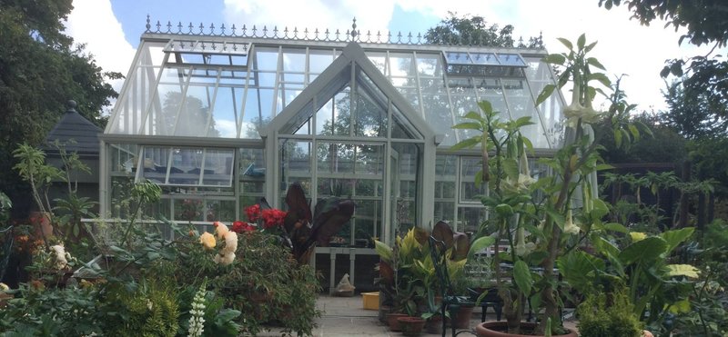 Pergolas & Greenhouses
